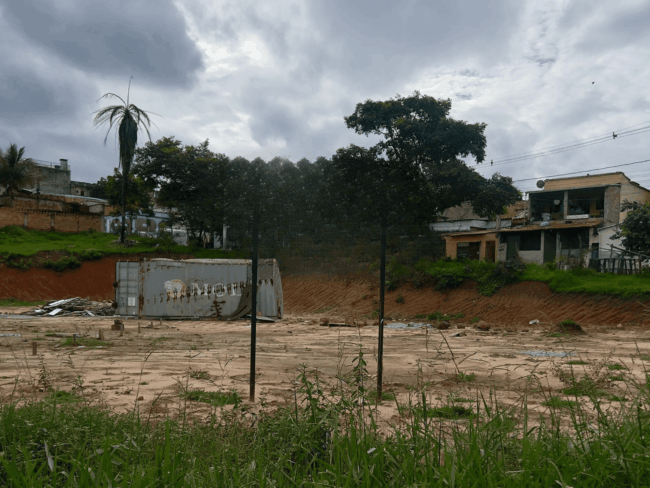 Lote de 440m² às Margens da BR-381
