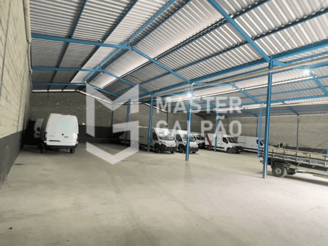 Galpão Comercial – 900m²