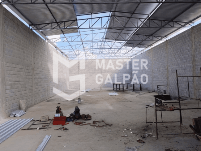 Galpão Comercial 890m² | Petrolândia – Contagem/MG Galpão Comercial 890m² | Petrolândia – Contagem/MG