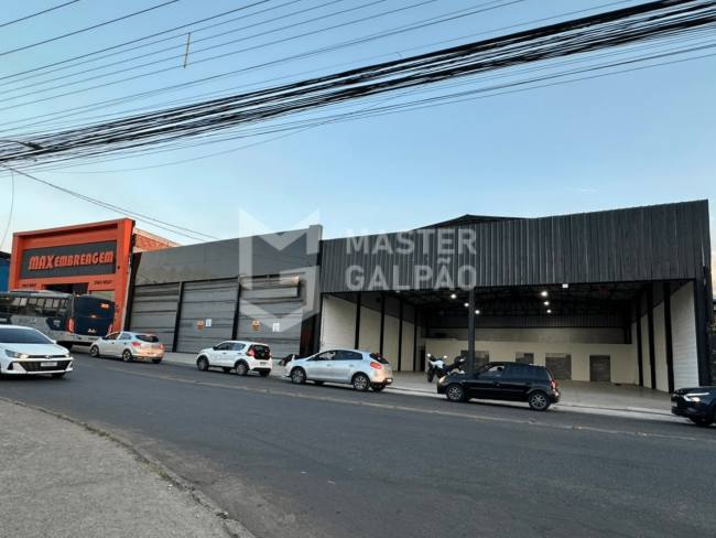 Galpão de 390m² na Avenida Júlio Mesquita Galpão de 390m² na Avenida Júlio Mesquita
