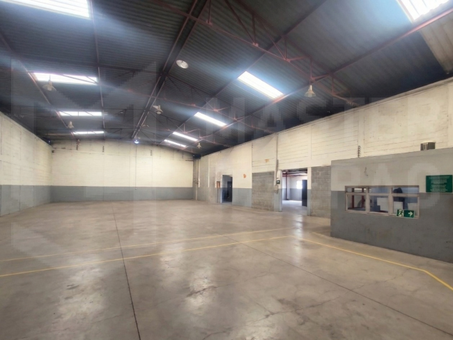 Galpão para Locação em Betim | 2.000 m²
