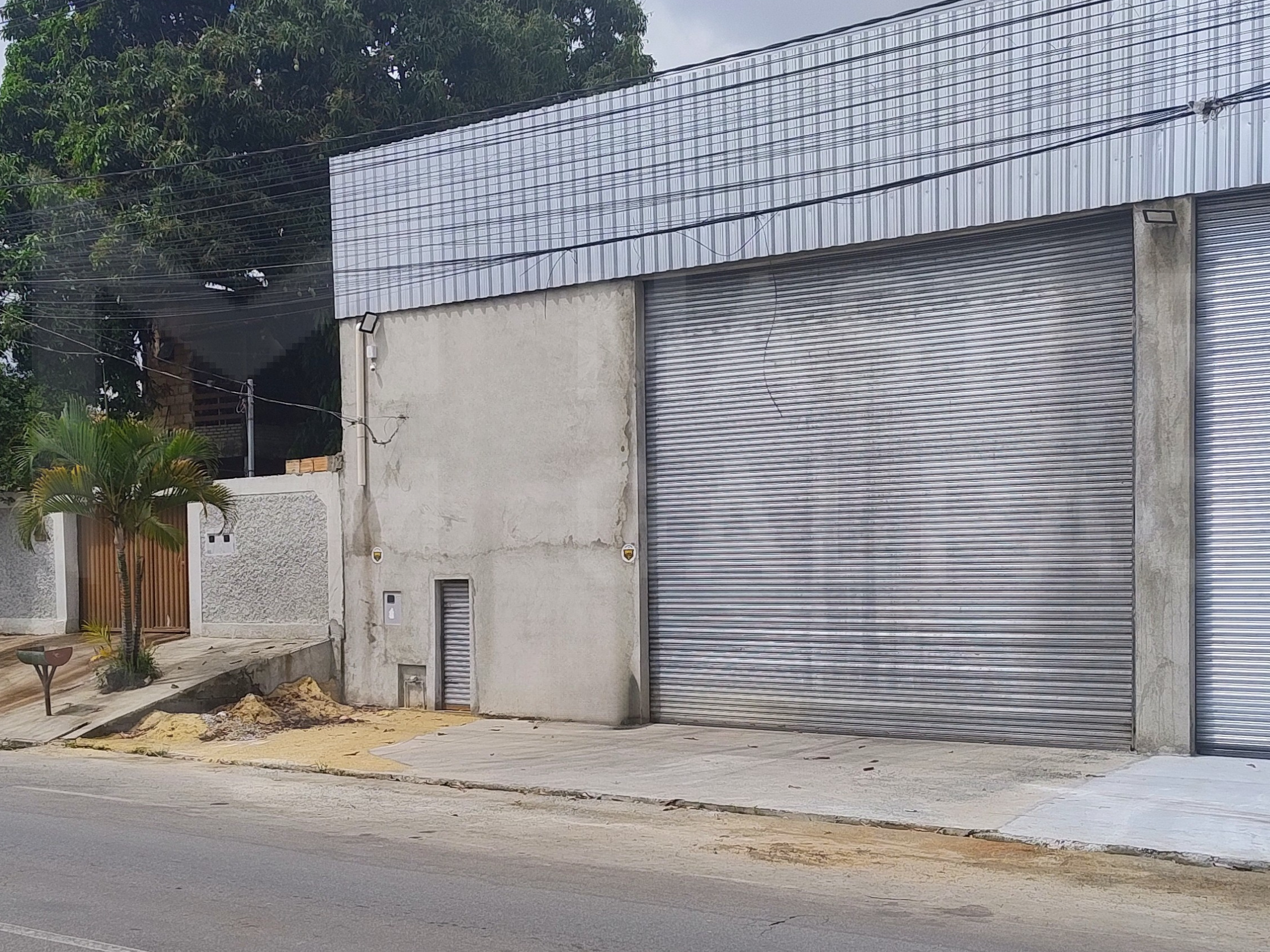 Galpão para Locação em Betim | 360 m² com Acesso para Carretas