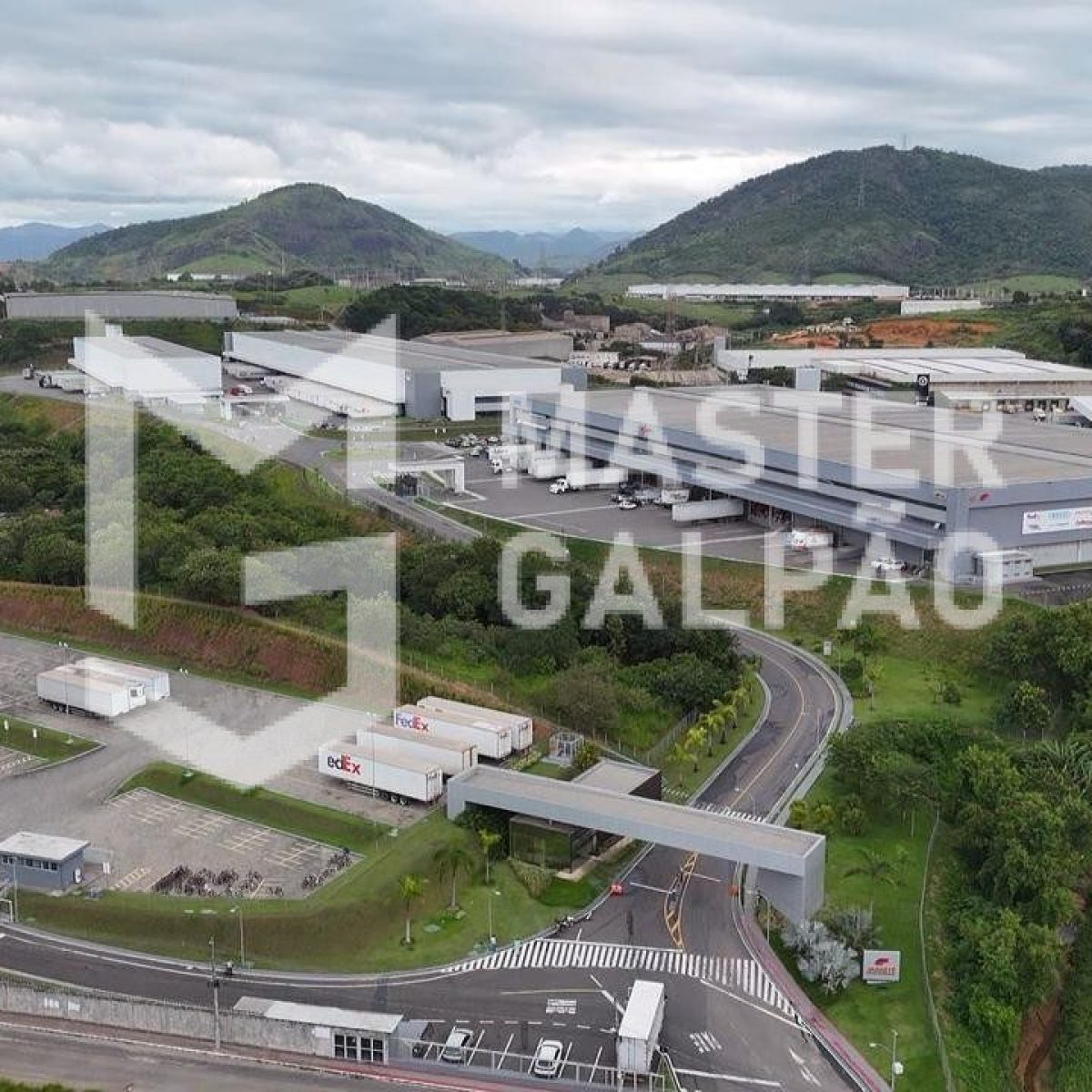 Galpão de 9.568m² com 66 Docas