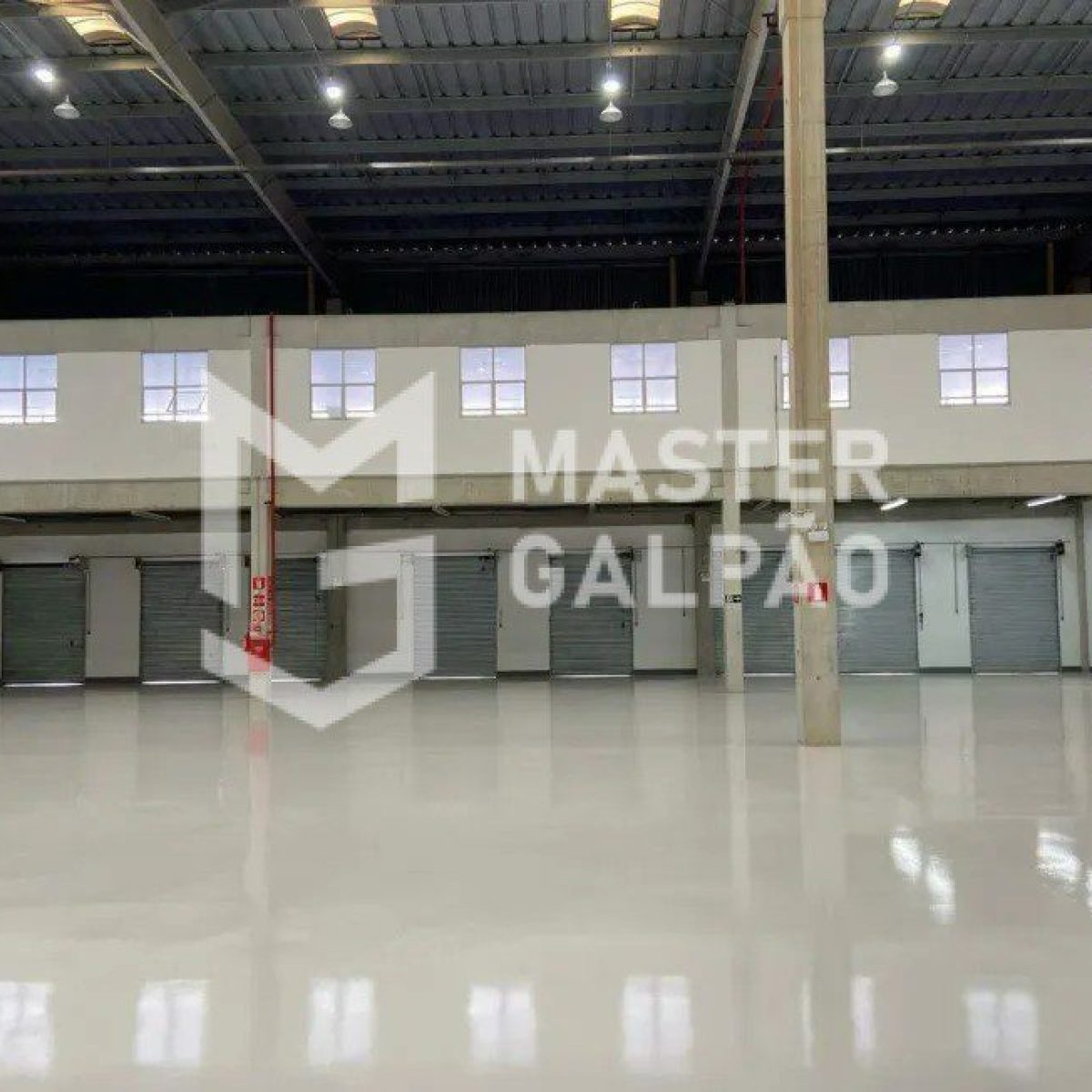 Galpão Premium de 3.600m² com docas para Alugar