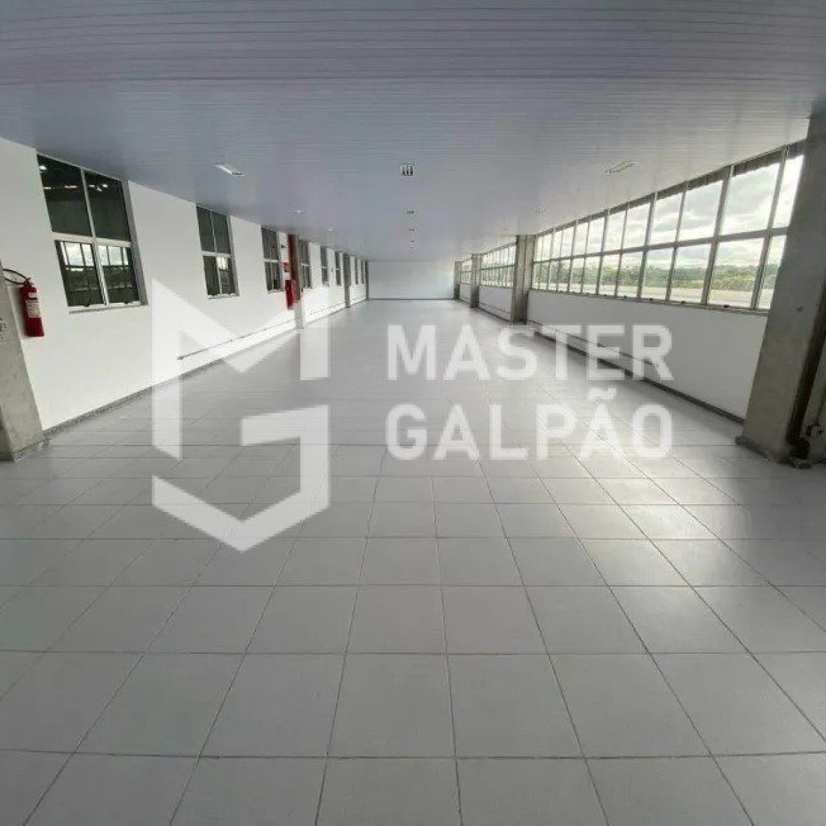 Galpão Premium de 3.600m² com docas para Alugar