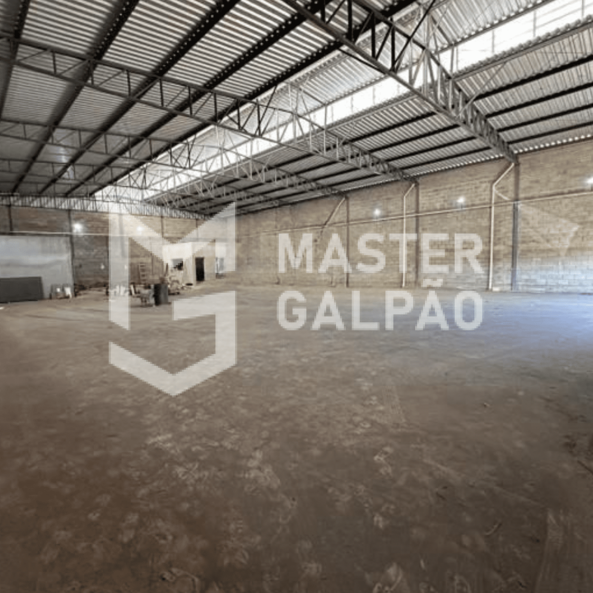 Galpão de 600m² com Pé Direito de 6,5m