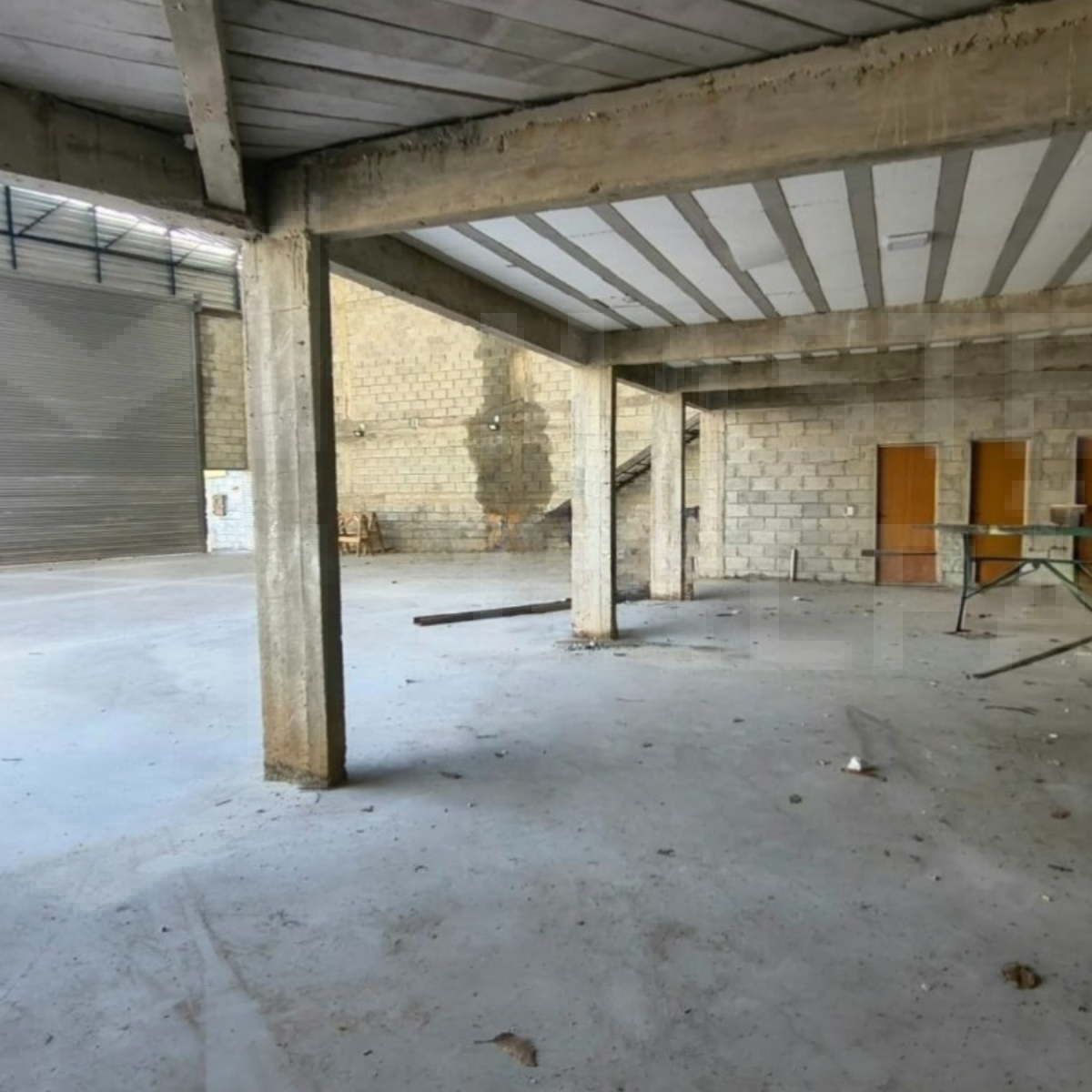 Galpão para Locação em Betim | 625 m² com 4 Portas Automáticas