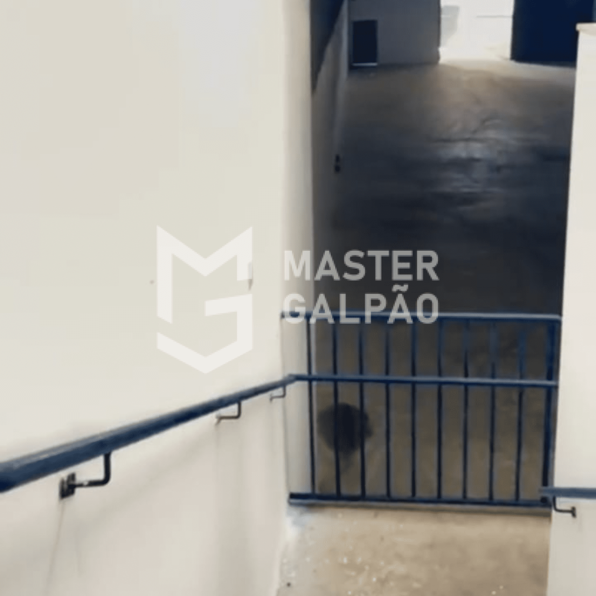 Galpão de 900m² para Aluguel
