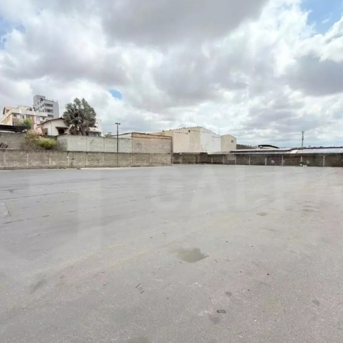 Galpão para Locação em Contagem | 4.000 m² com Pátio