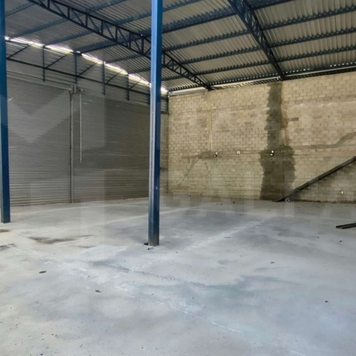 Galpão para Locação em Betim | 625 m² com 4 Portas Automáticas