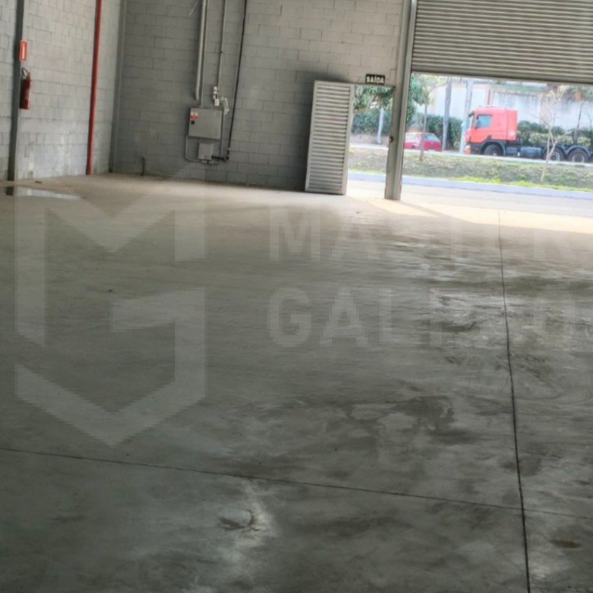 Galpão para Locação em Betim | 360 m² com Portão Automático