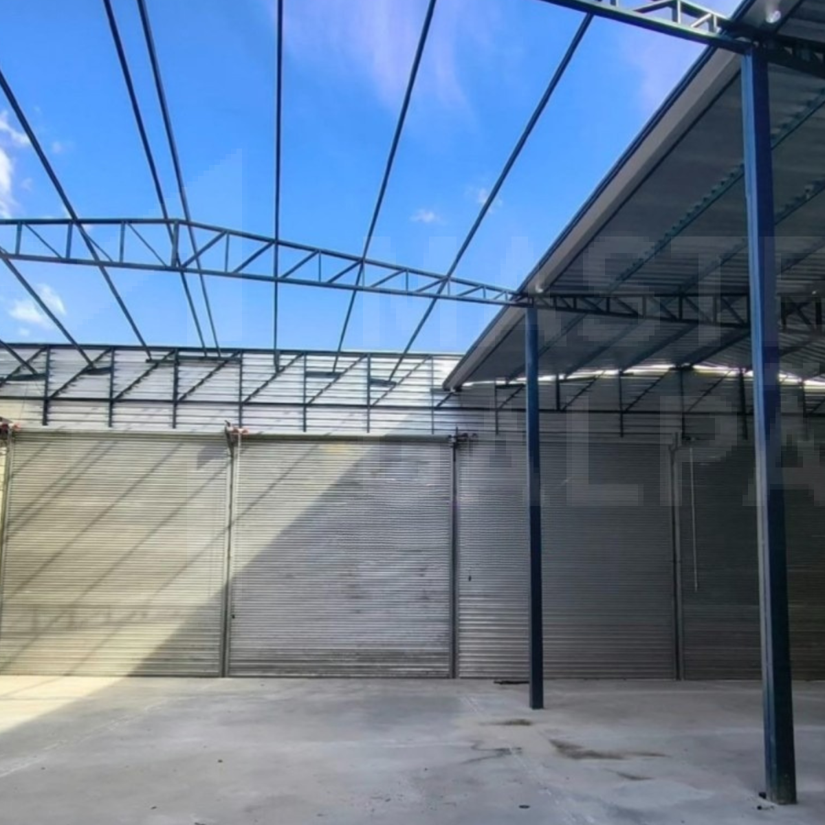 Galpão para Locação em Betim | 625 m² com 4 Portas Automáticas