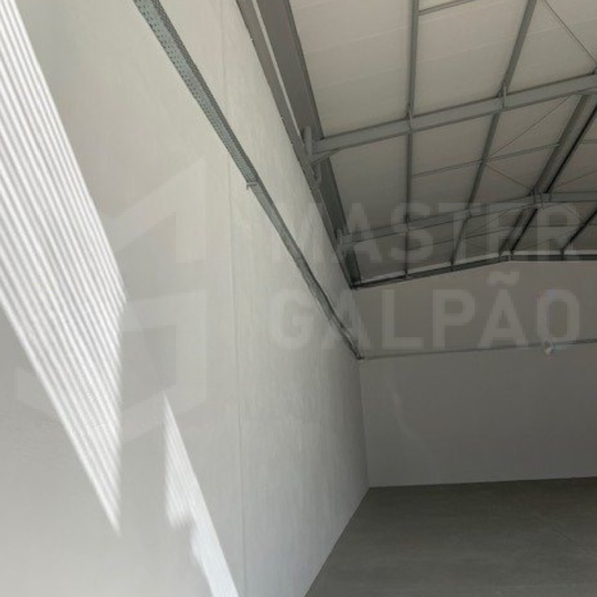 Galpão 280 m² para Locação no Santa Mônica BH | Master Galpão