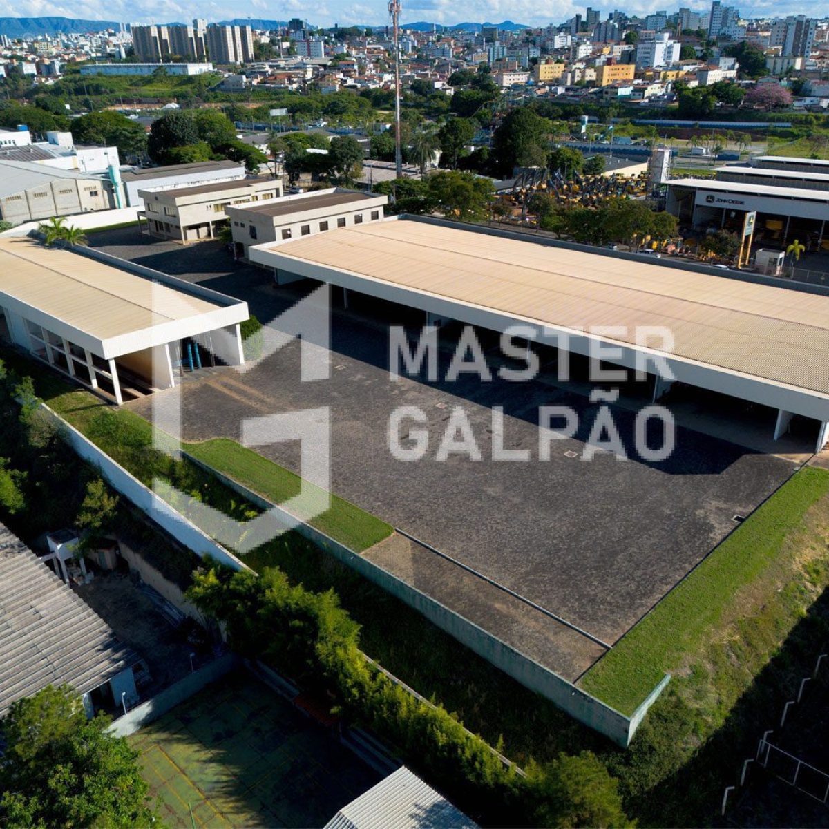 Complexo com 3 Galpões e 2 Prédios Administrativo