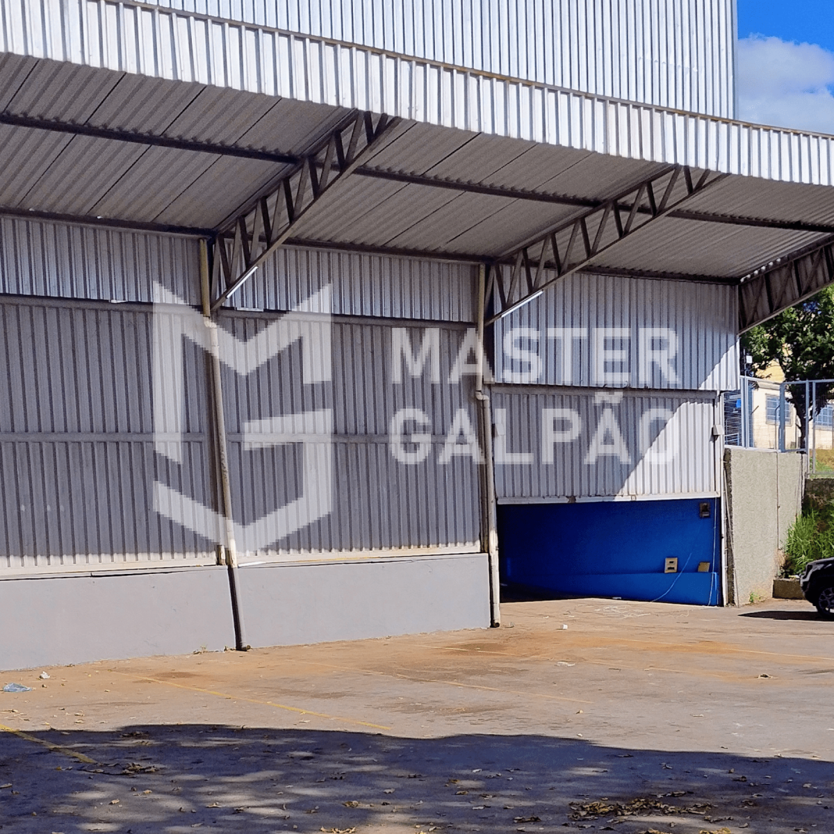 Galpão com pé-direito 10m e acesso a carretas | Contagem/MG