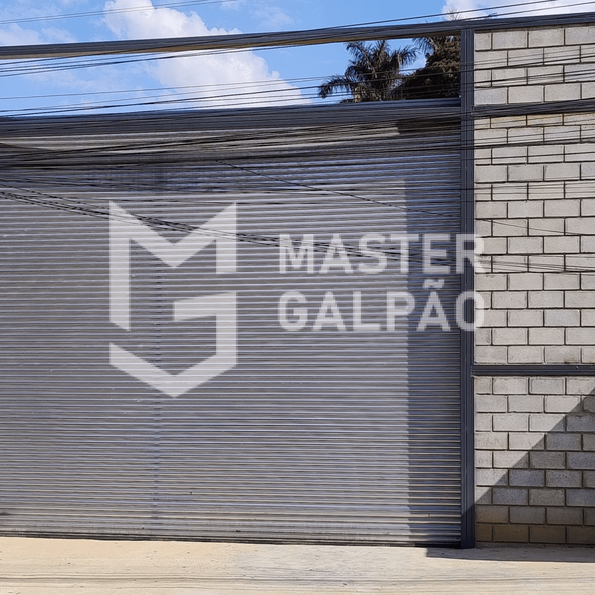 Galpão em Construção 350m² – Betim