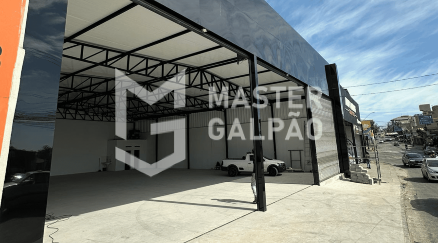 Galpão 400m² com Fachada Moderna – Tirol Barreiro