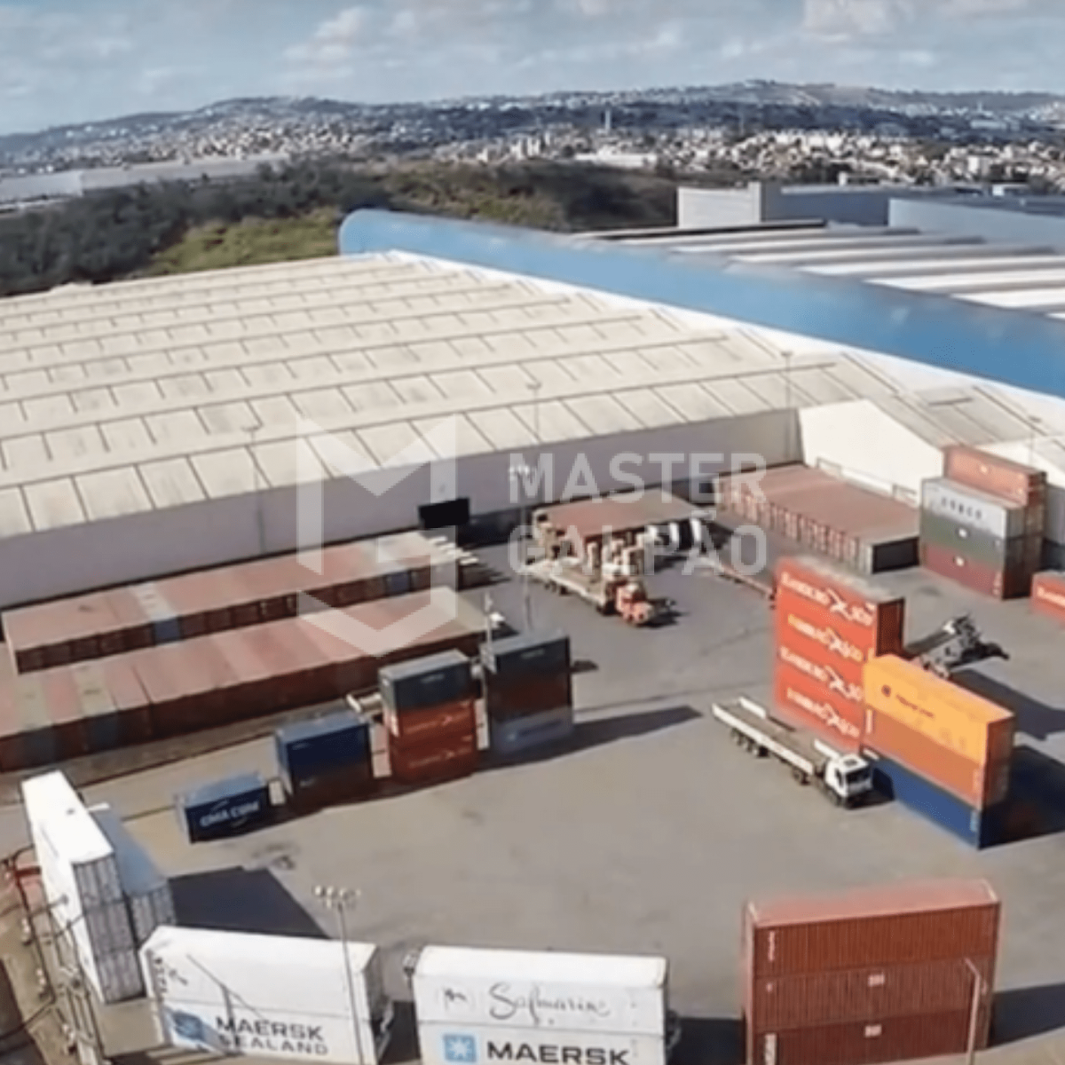 Galpão com pré‑disposição para ponte rolante