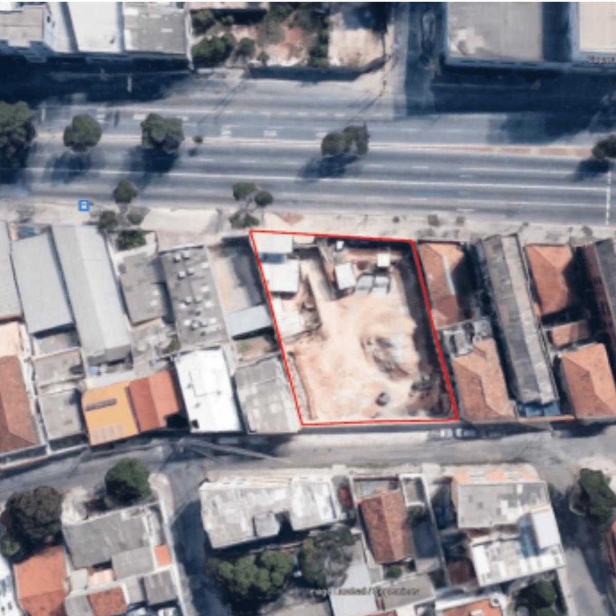 Terreno de 1.176m² em Excelente Ponto