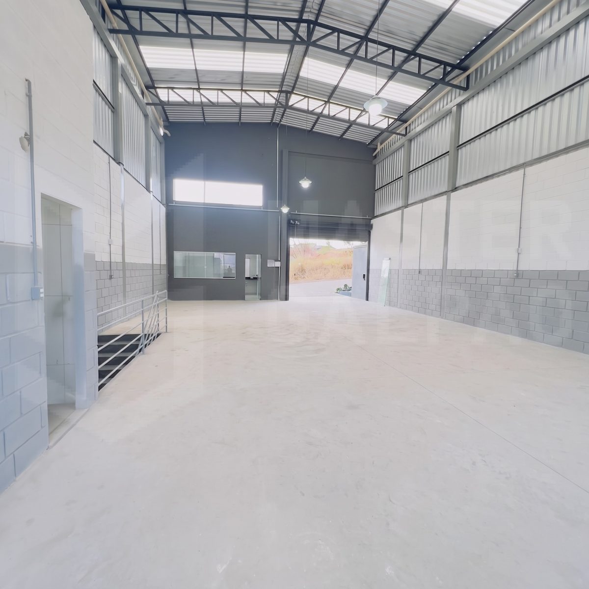 Galpão para Locação em Nova Serrana | 301 m²