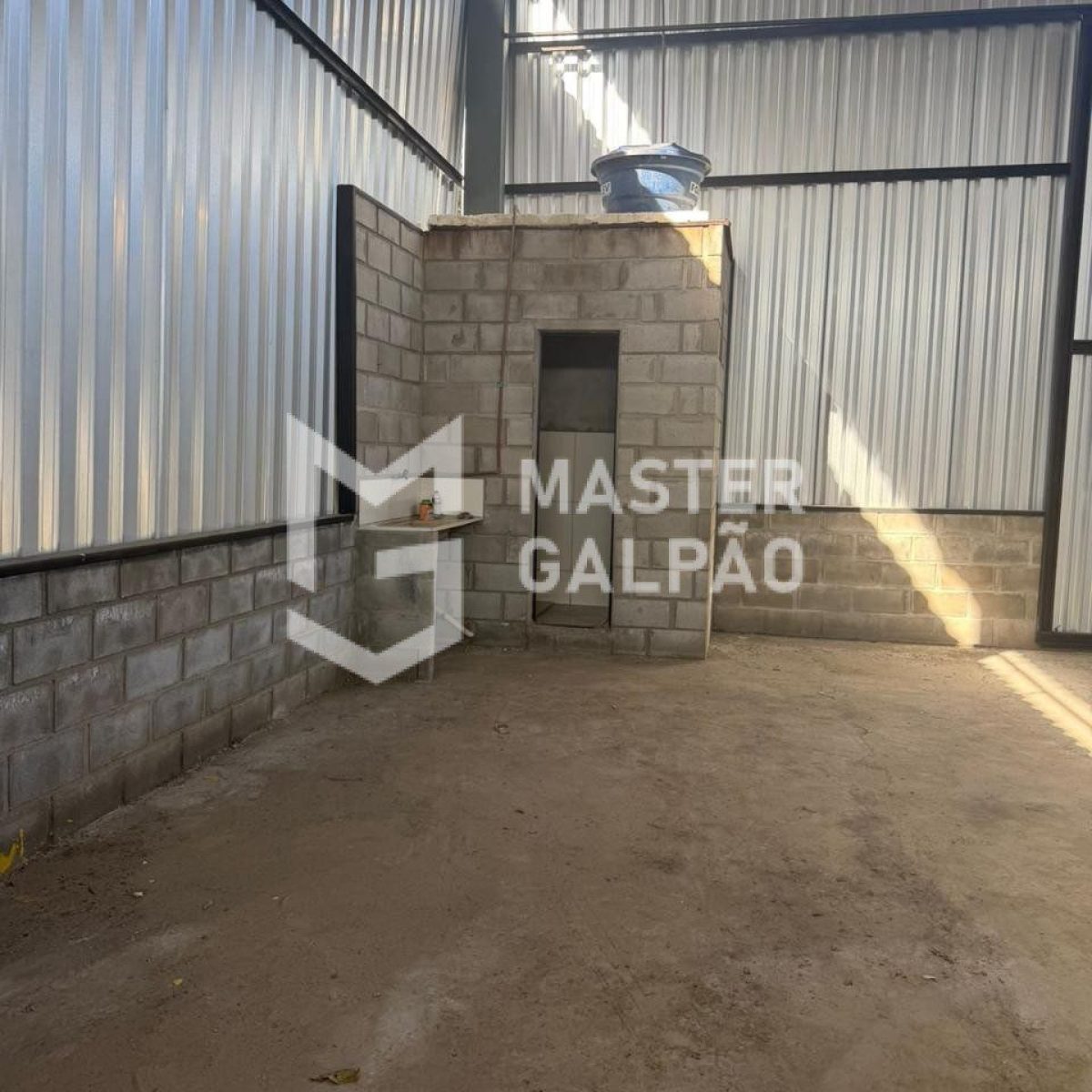 Galpão de 330m² | Carvalho de Brito – Santa Luzia/MG