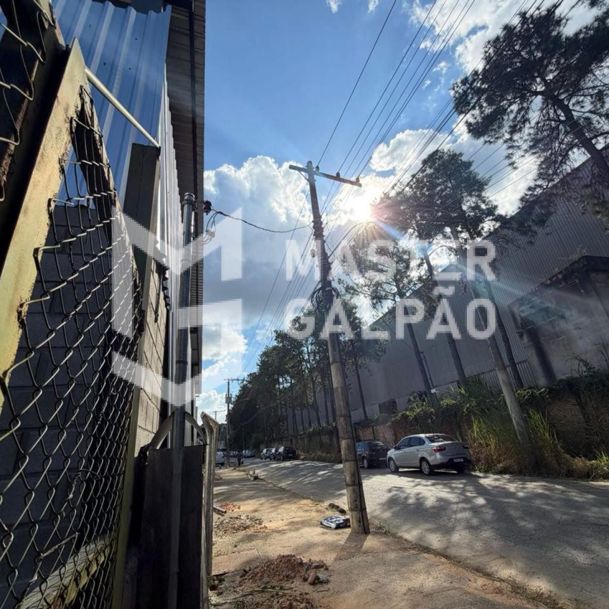 Galpão de 330m² | Carvalho de Brito – Santa Luzia/MG