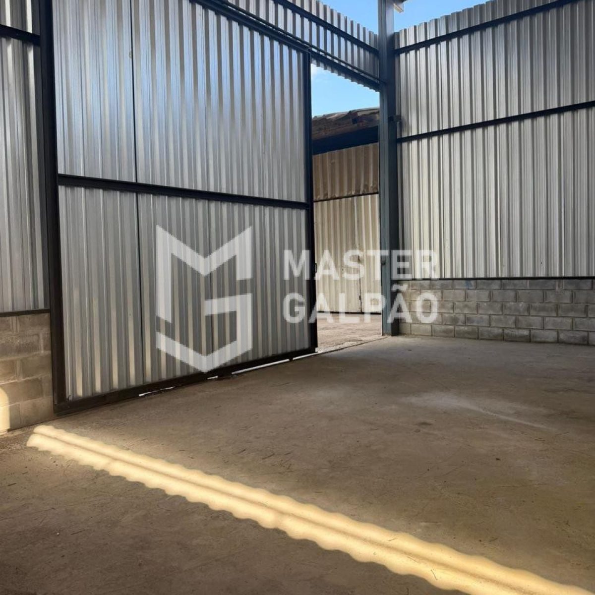 Galpão de 330m² | Carvalho de Brito – Santa Luzia/MG