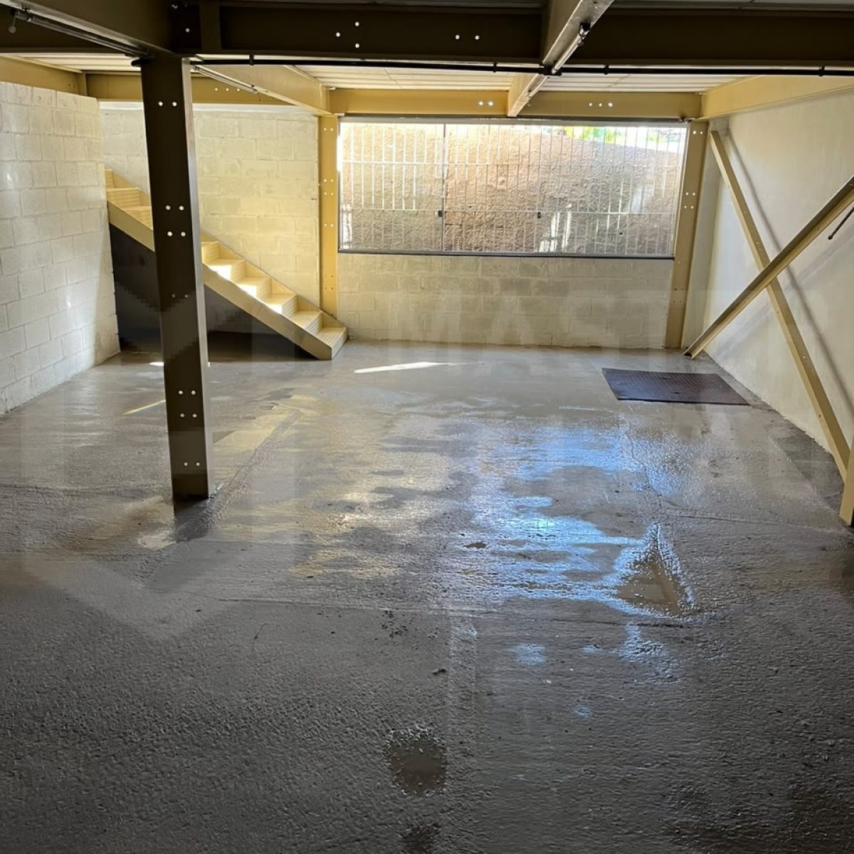 Galpão para Locação em Igarapé | 300 m² com Porão