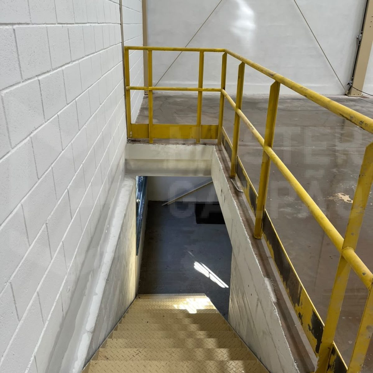 Galpão para Locação em Igarapé | 300 m² com Porão