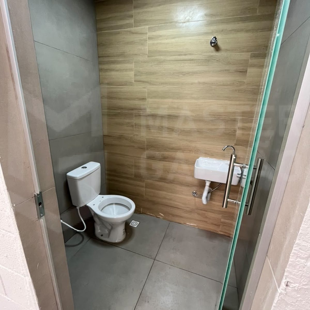 Galpão para Locação em Igarapé | 300 m² com Porão