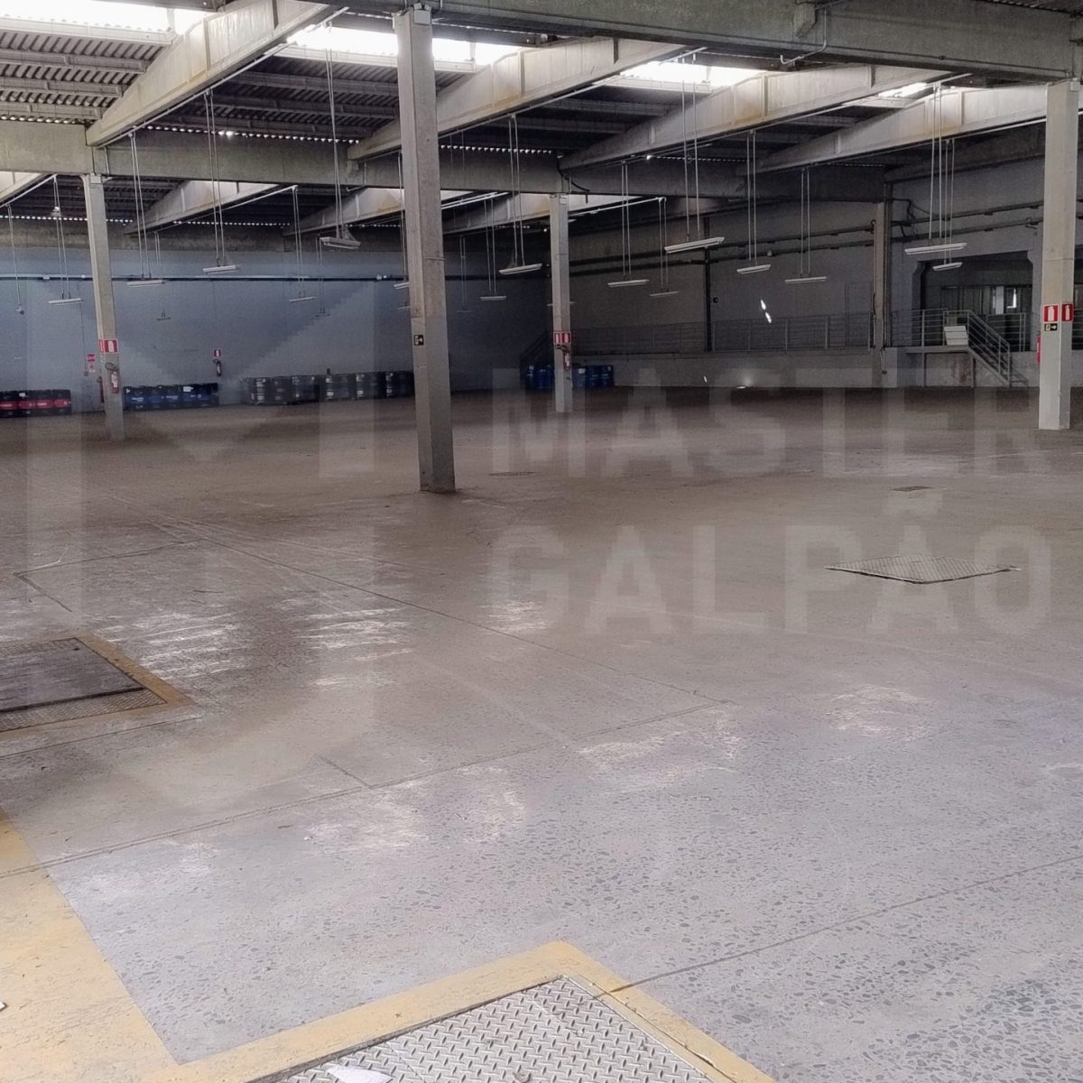 Galpão para Locação em BH | 2.750 m² com 7 Docas