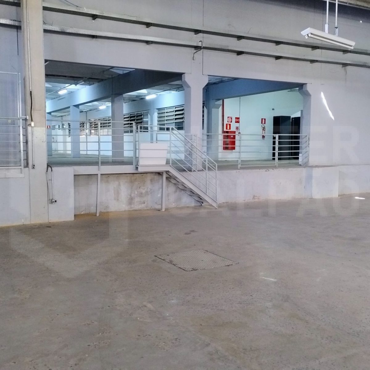 Galpão para Locação em BH | 2.750 m² com 7 Docas