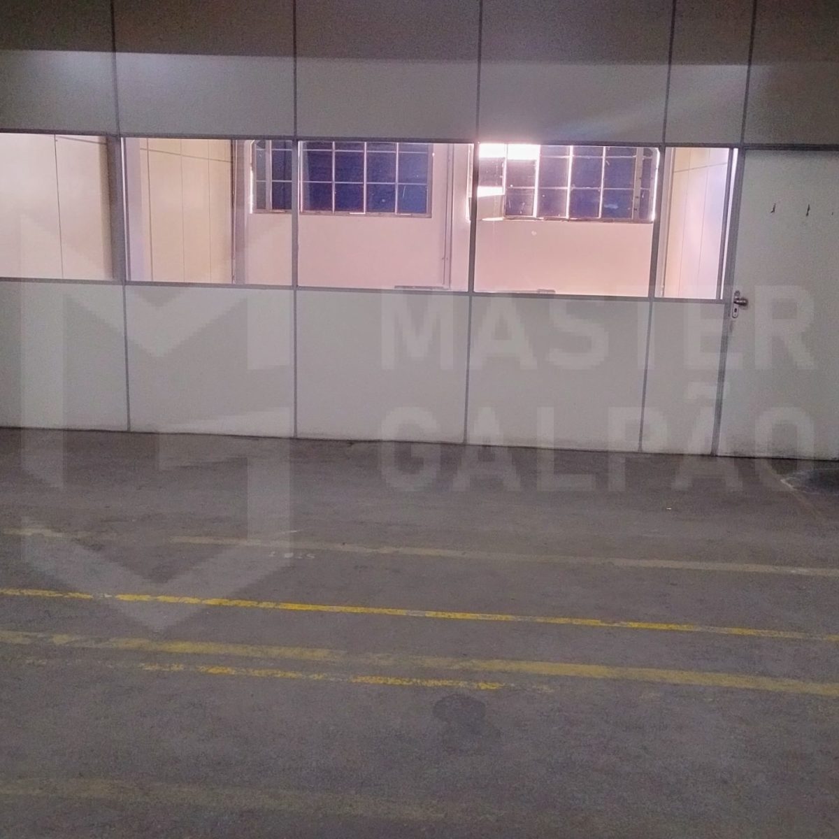 Galpão para Locação em BH | 2.750 m² com 7 Docas
