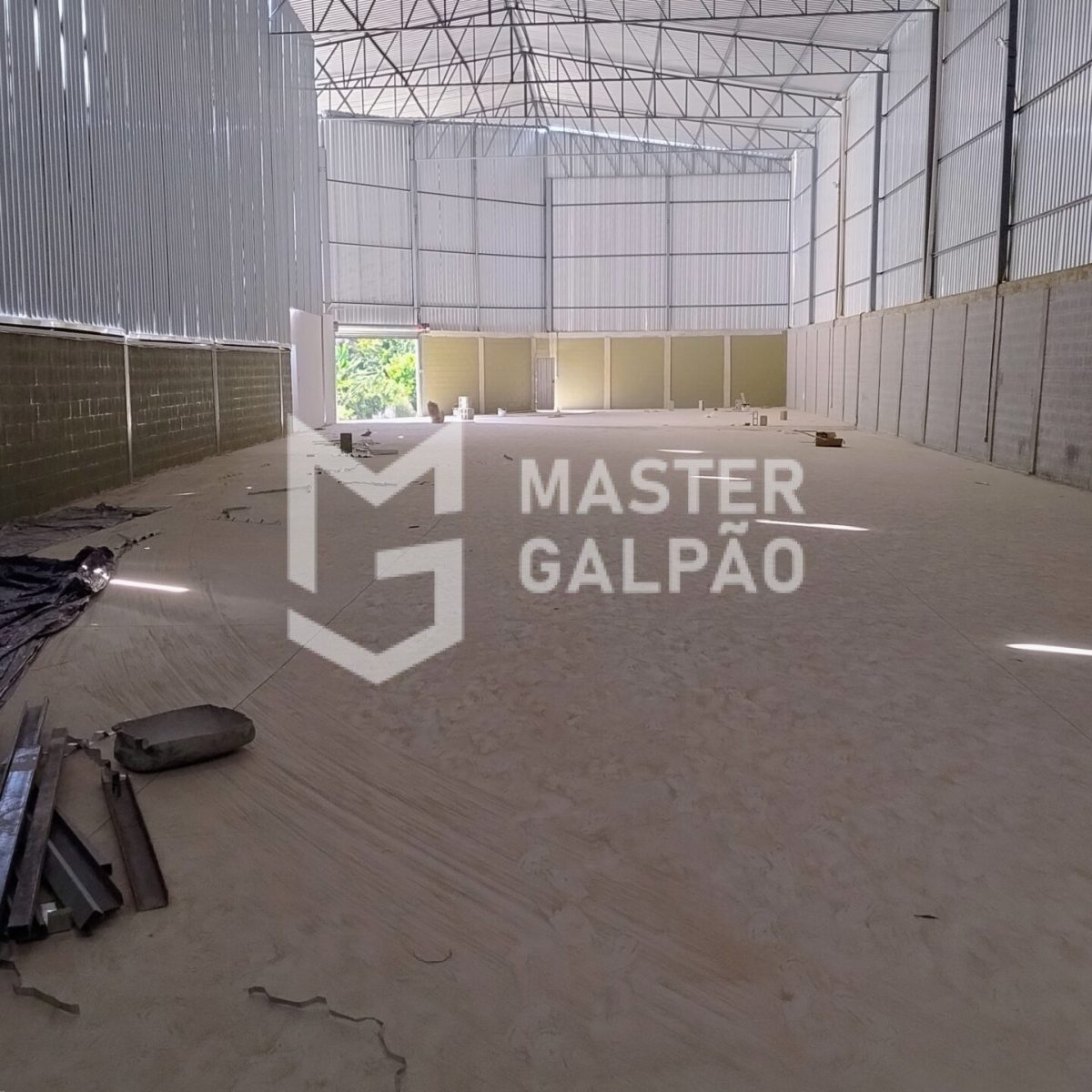 Galpão com pé-direito 10m e docas | Betim/MG