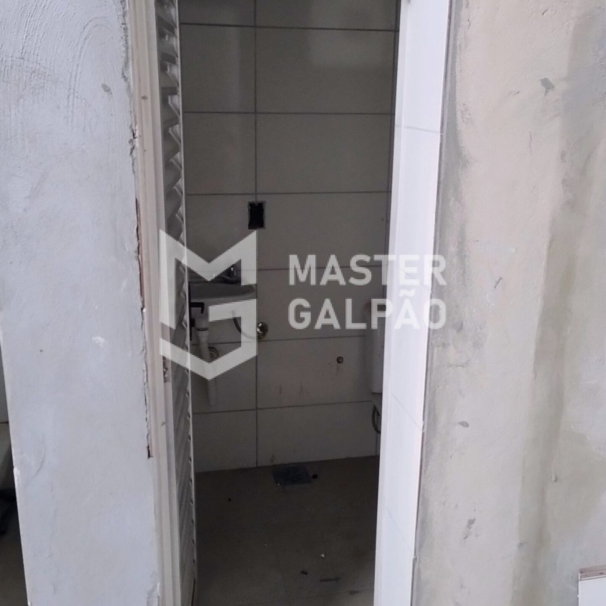 Galpão 360m² | Av. Edmeia Mattos – Betim/MG