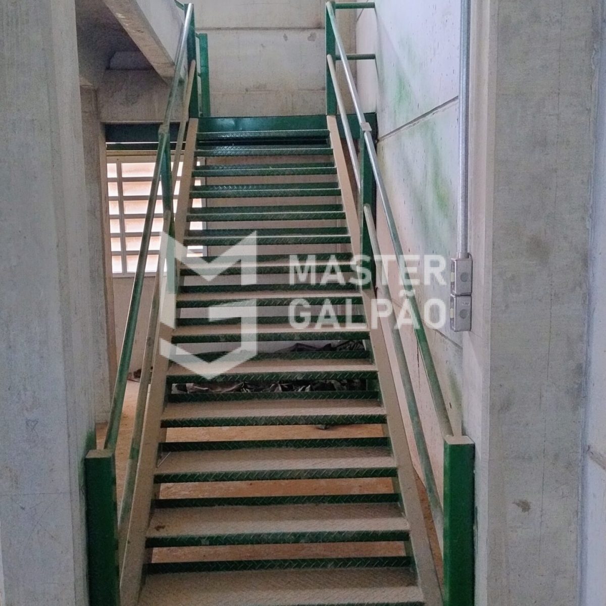 Galpão Novo 3.320m² às Margens da BR‑040