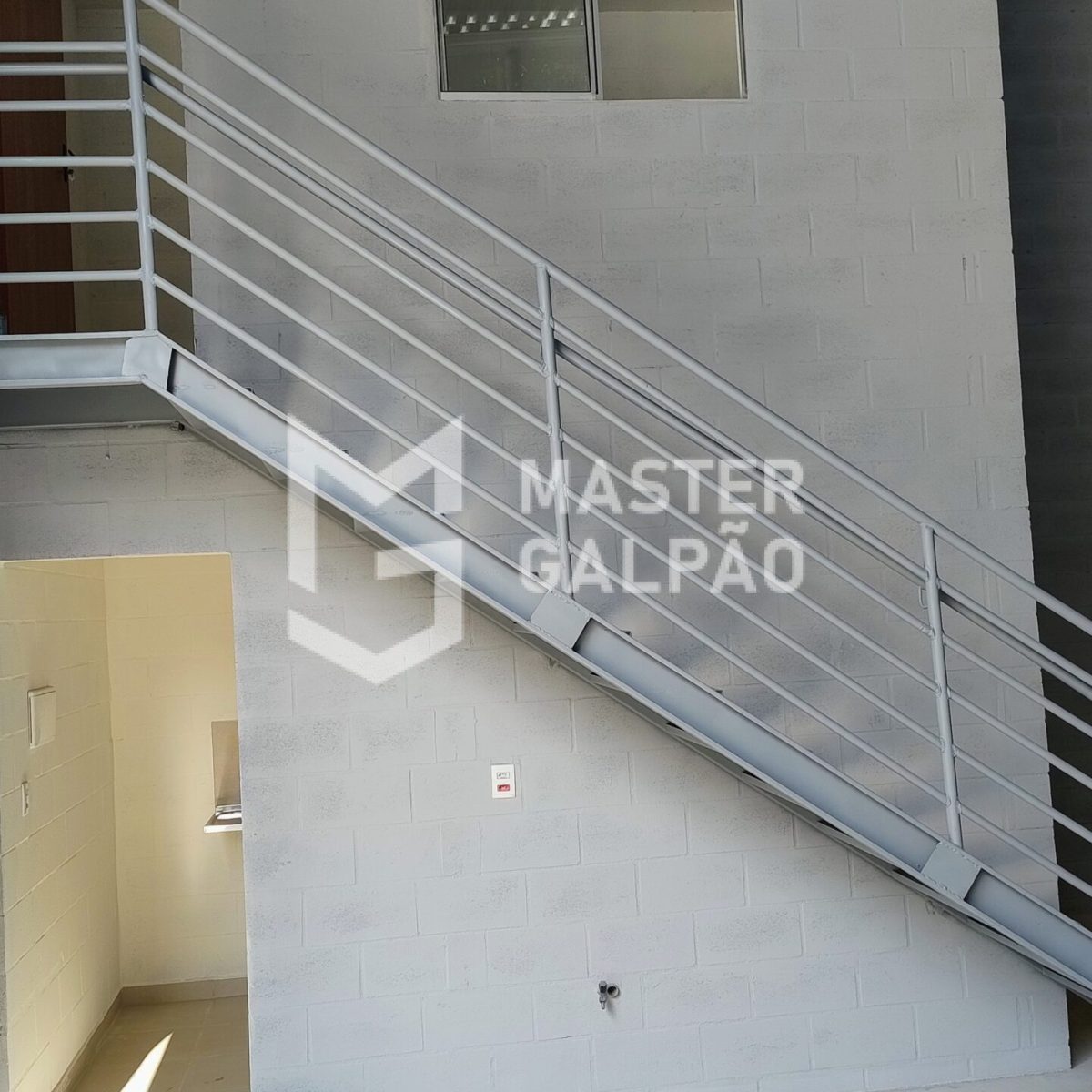 Galpão novo 250m² | San Marino – Ribeirão das Neves/MG