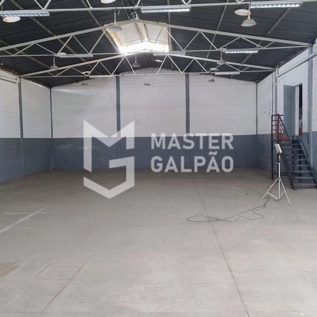 Galpão Comercial 405m² | Jardim Industrial – Contagem/MG
