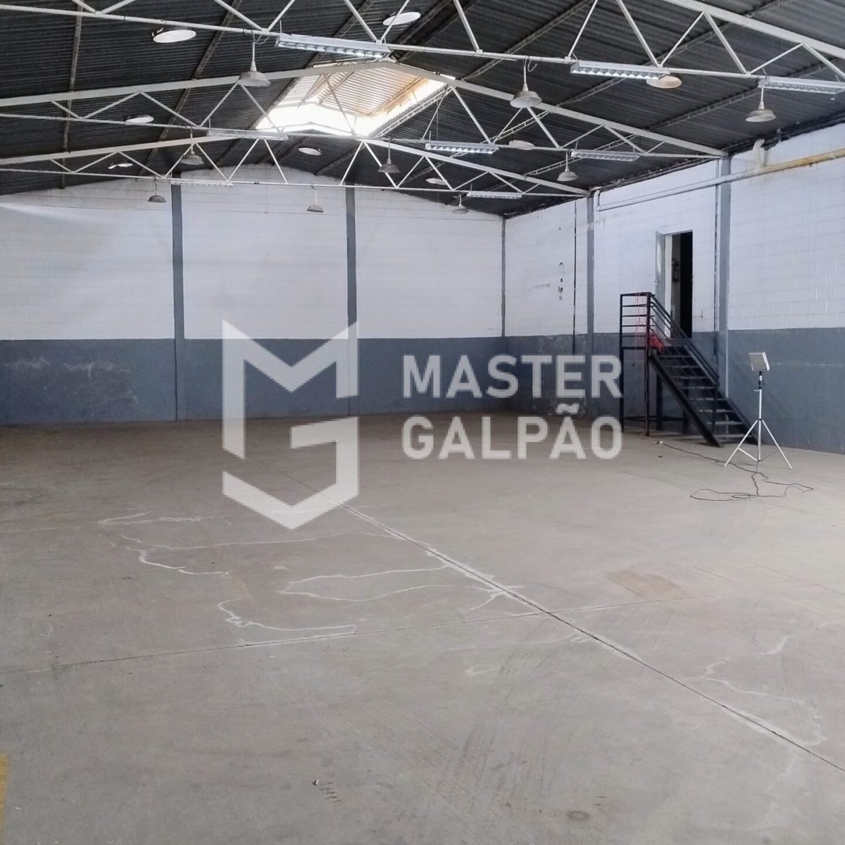 Galpão Comercial 405m² | Jardim Industrial – Contagem/MG