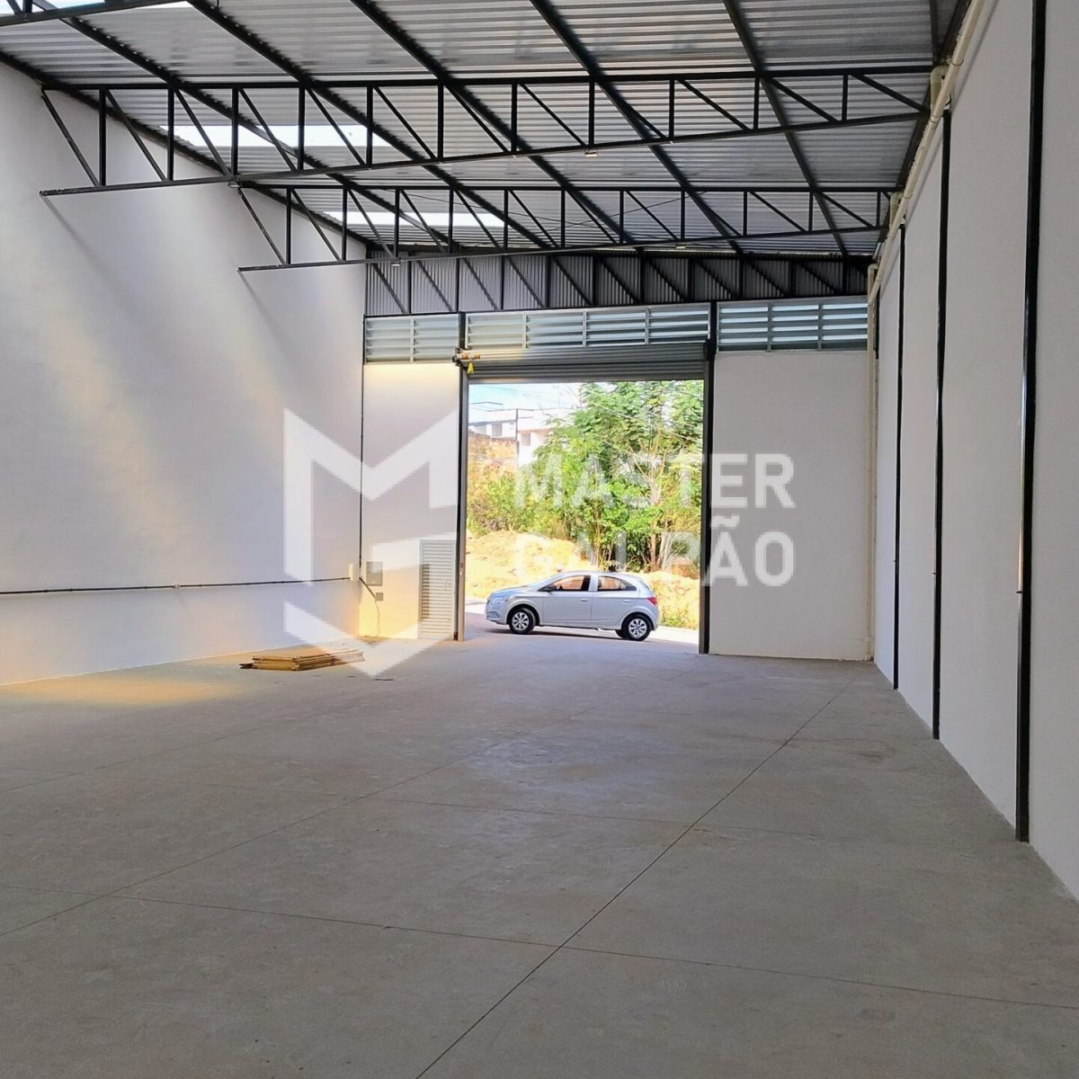Galpão 380m² com Pé‑Direito de 6,7m