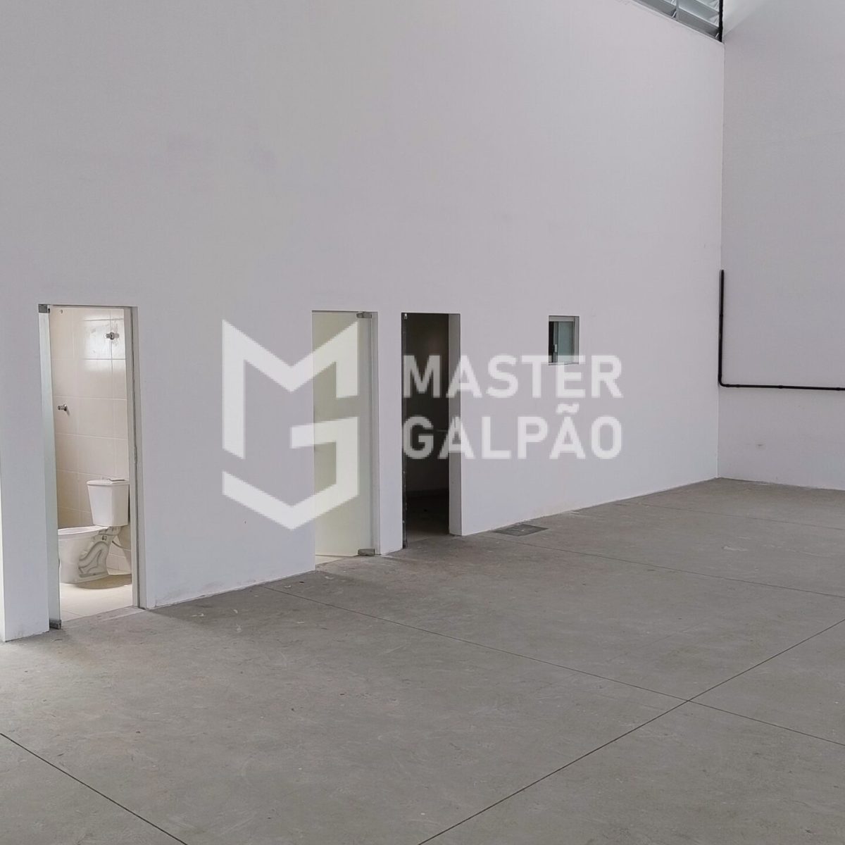 Galpão 380m² com Pé‑Direito de 6,7m