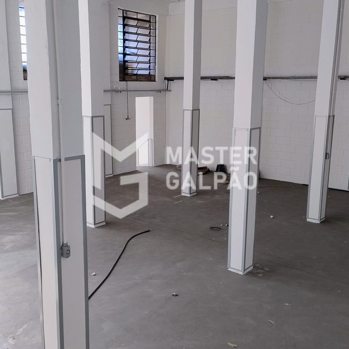 Galpão 700m² com 2 Câmaras Frias – Contagem