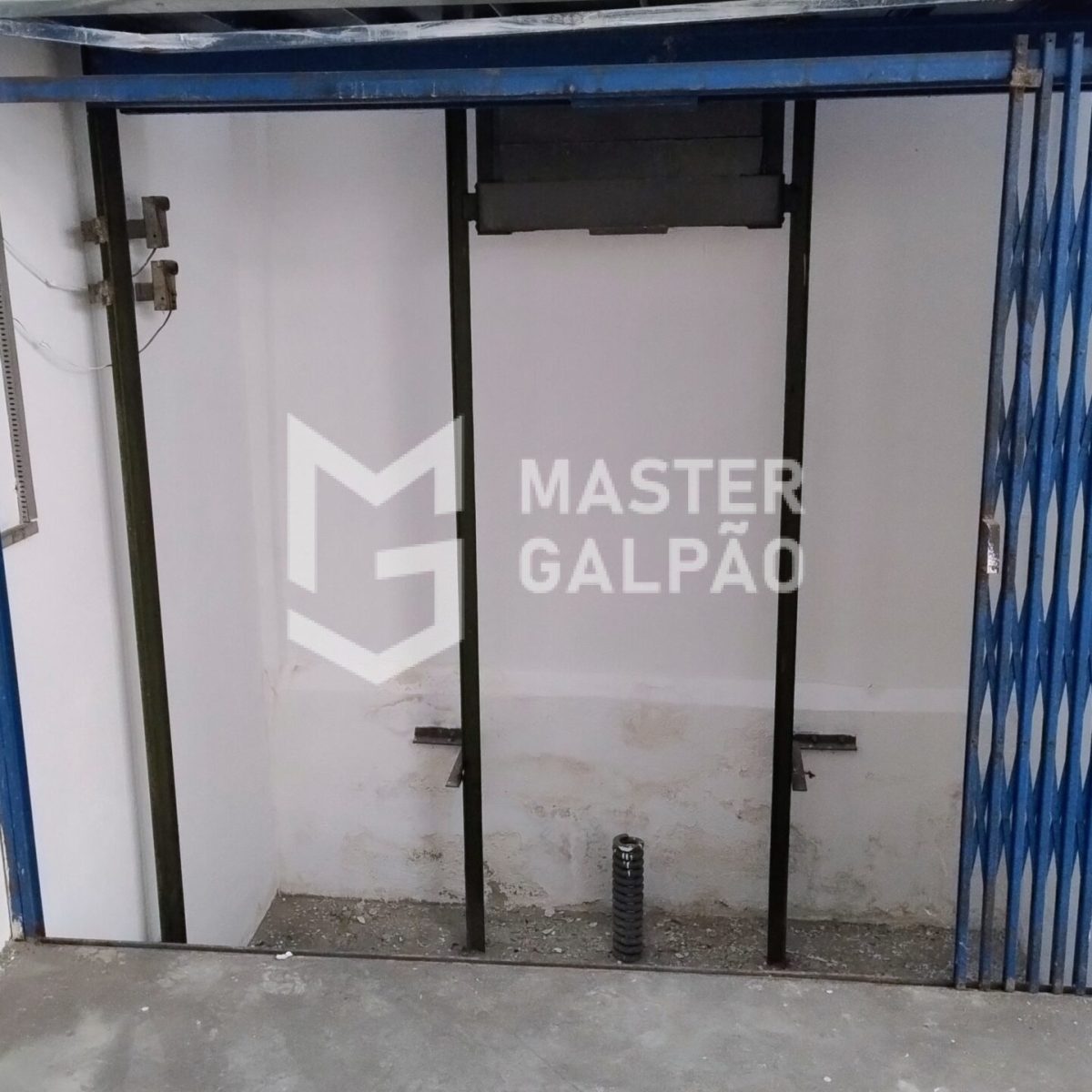 Galpão 700m² com 2 Câmaras Frias – Contagem