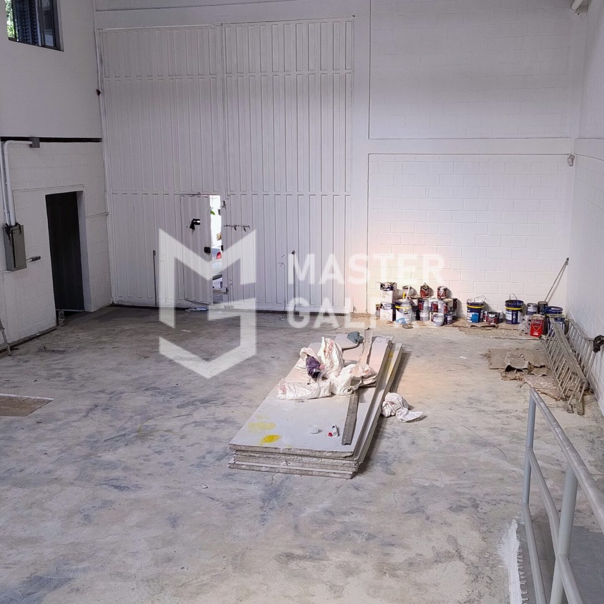 Galpão 700m² com 2 Câmaras Frias – Contagem