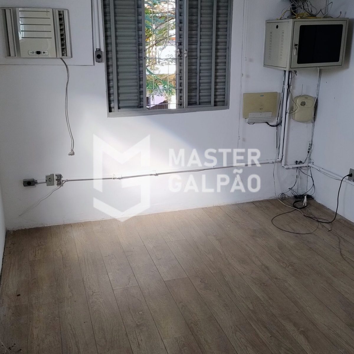 Galpão 700m² com 2 Câmaras Frias – Contagem