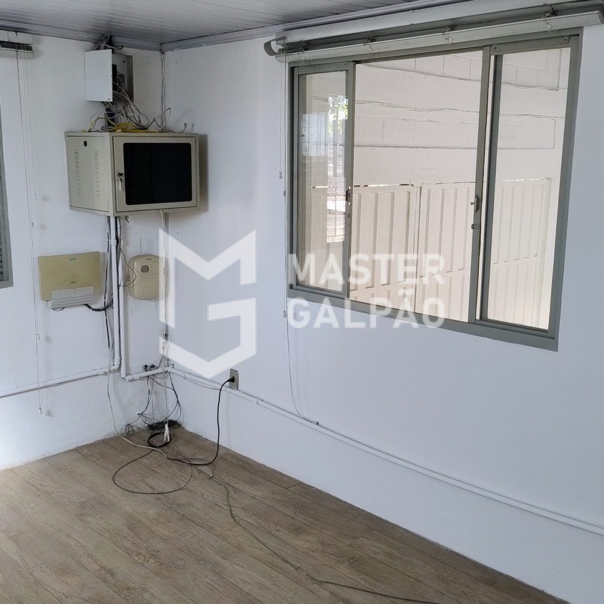 Galpão 700m² com 2 Câmaras Frias – Contagem