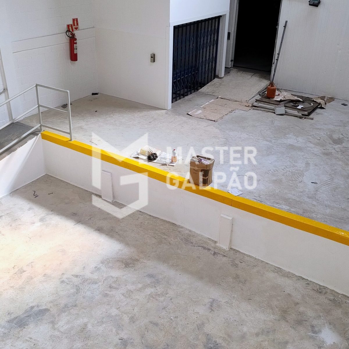 Galpão 700m² com 2 Câmaras Frias – Contagem