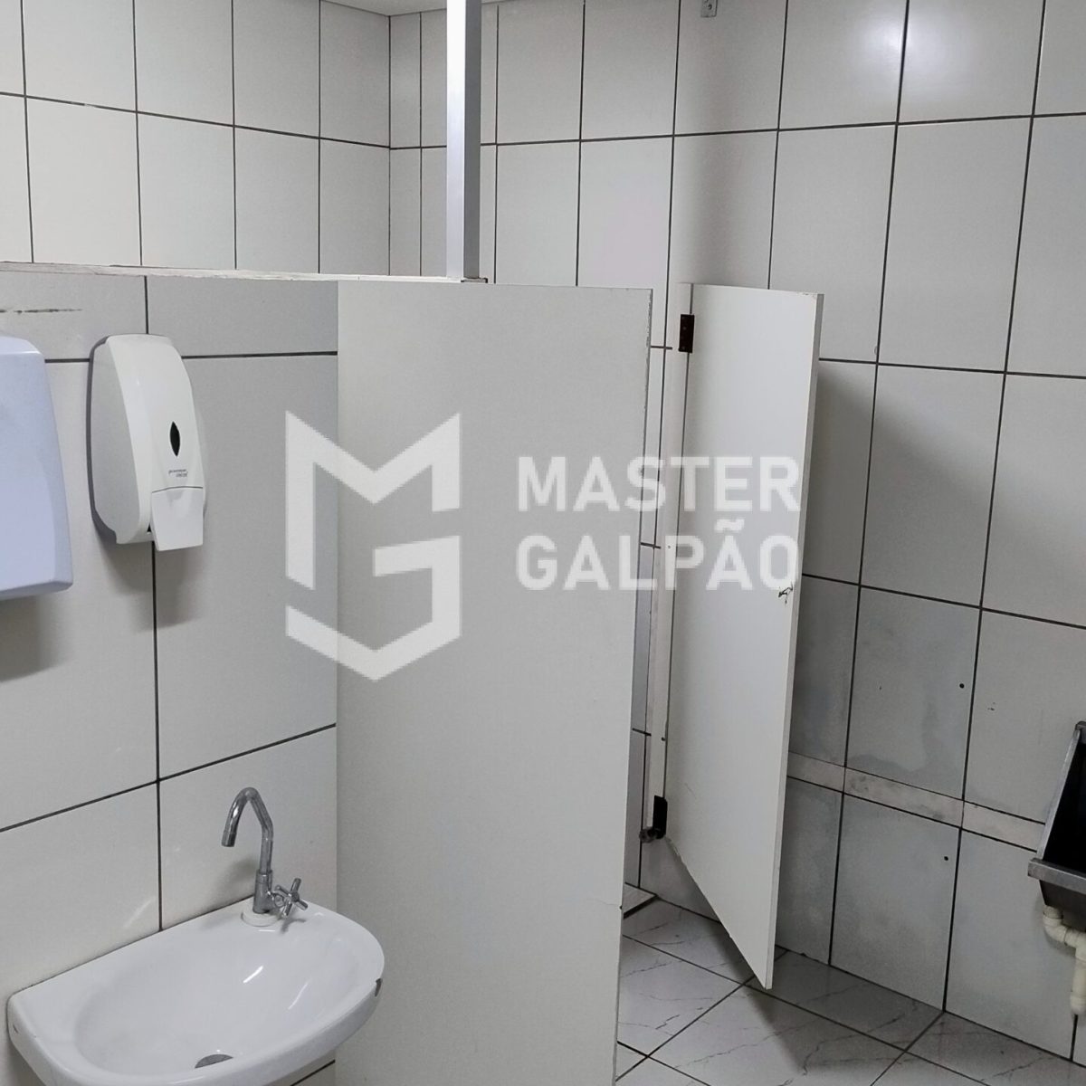 Galpão Comercial com Mezanino – BH