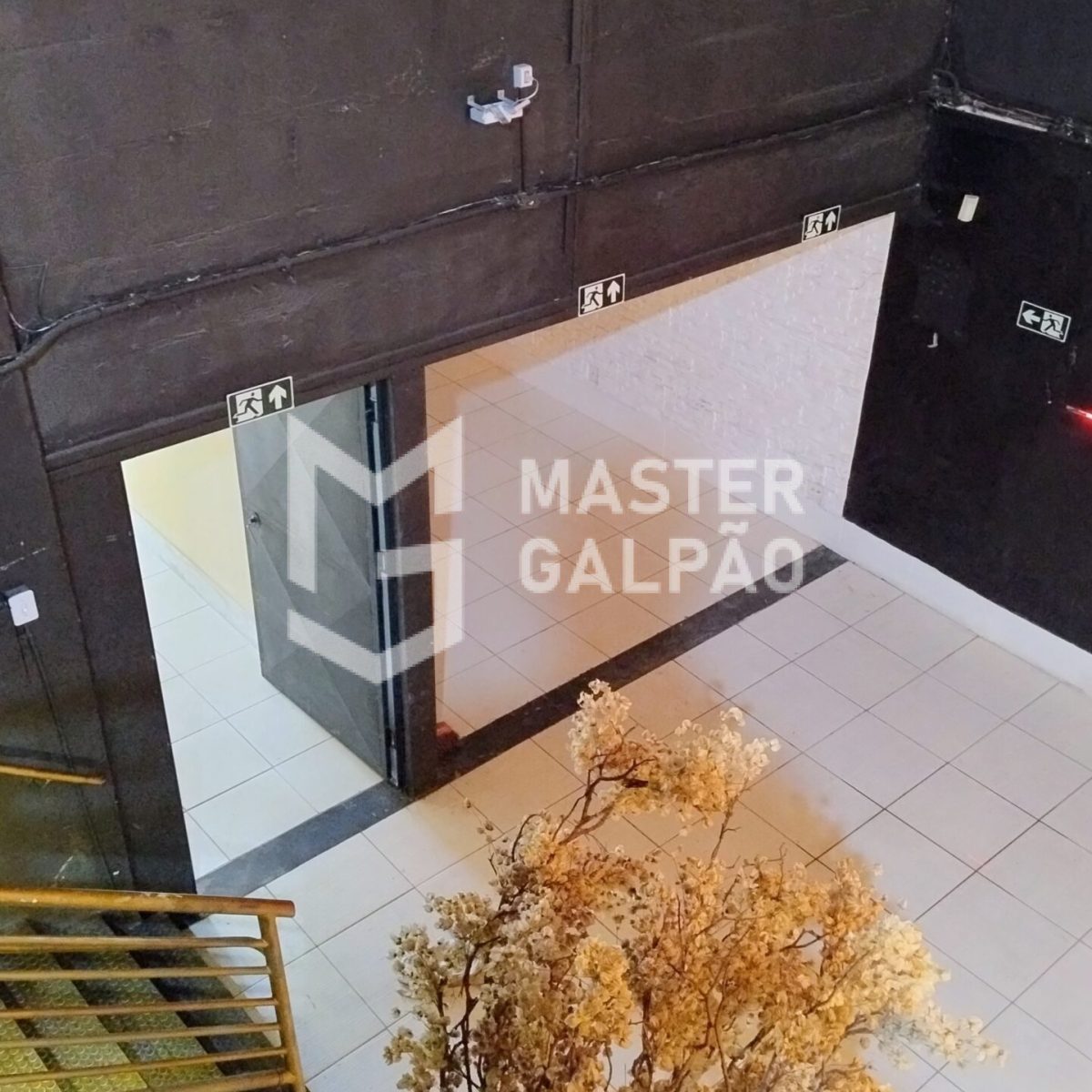 Galpão Comercial com Mezanino – BH