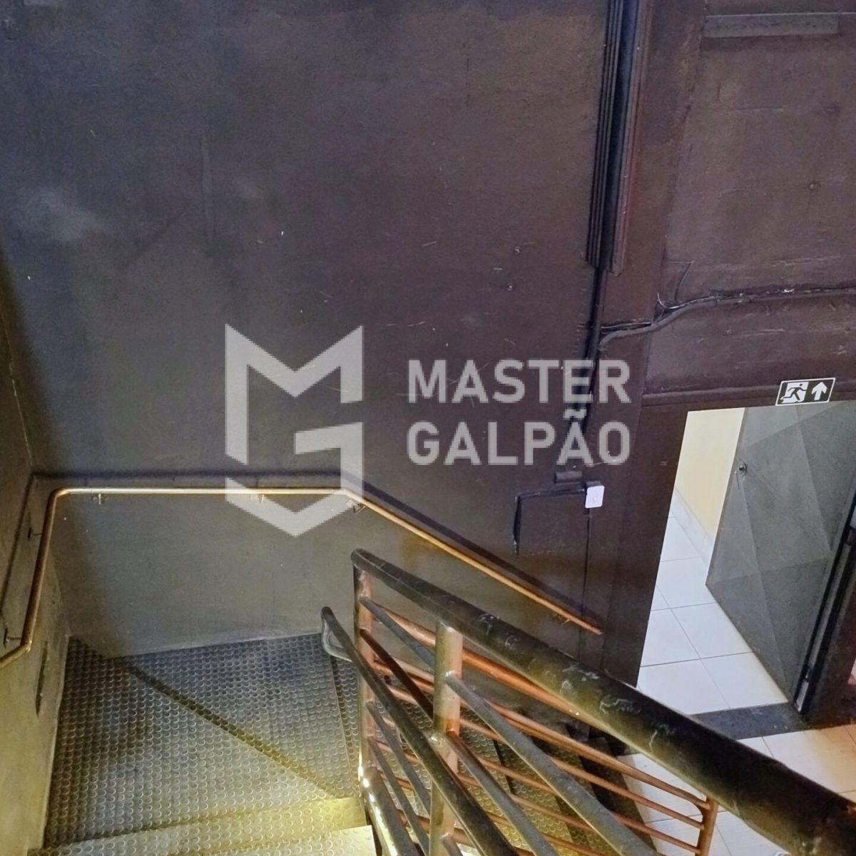 Galpão Comercial com Mezanino – BH